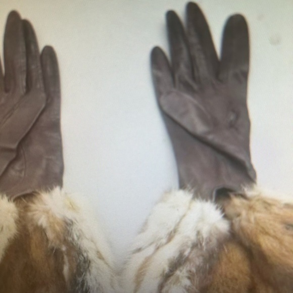 Gorgeous Mink fur purse with matching Mink  and leather gloves - Picture 3 of 12